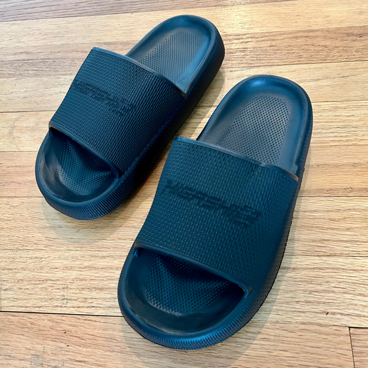 Higashi Cloud Slides Black