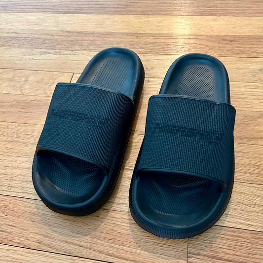 Higashi Cloud Slides Black