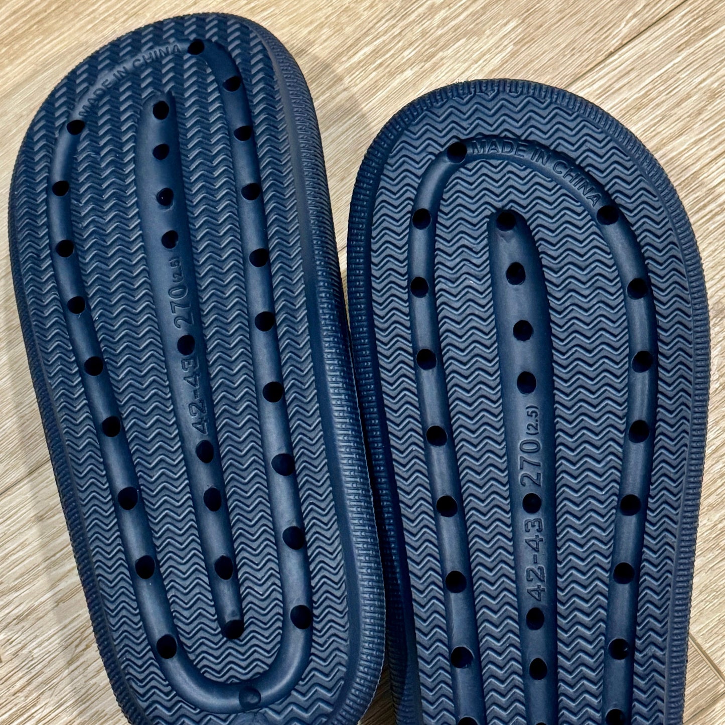 Higashi Cloud Slides Dark Blue