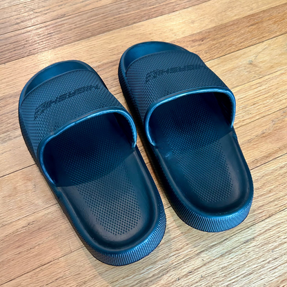 Higashi Cloud Slides Black